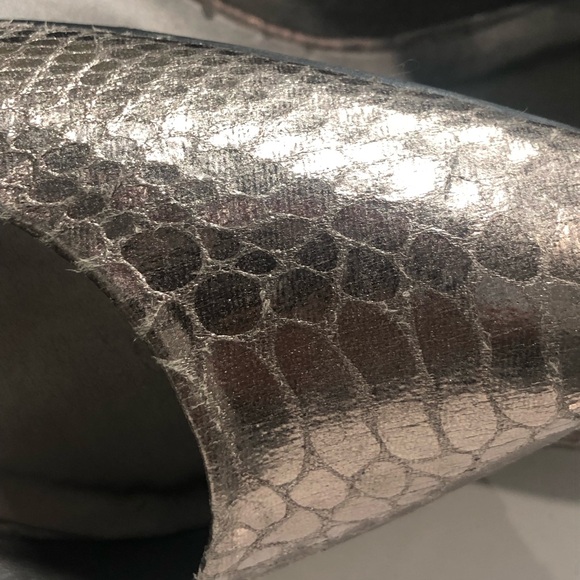 Mixit Pewter Snake "Emerald" Pumps - Picture 8 of 10